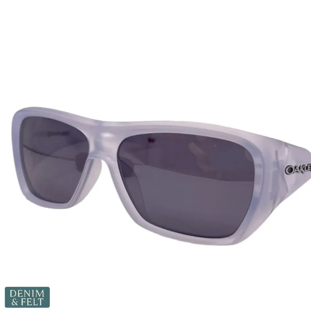 Oakley 🕶️ item